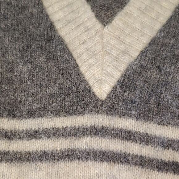 VTG Samband of Iceland Icelook V-Neck Gray Wool Sweater SZ M - Picture 6 of 6